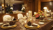 Motor yacht JANA -  Dining Detail
